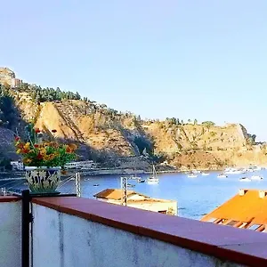 hotel-pensione-cundari.taorminaitalyhotels.com/